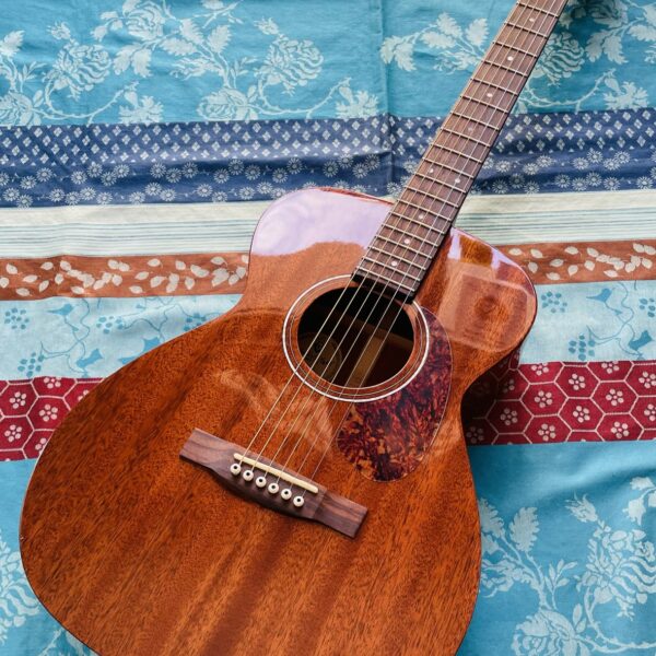 Guitare électro-acoustique Guild M-120 Westerly n°632215997, belle housse Guild, préampli installé K&K Pure-Mini, mécaniques Grover, réglage luthier Florian Thomas, cordes Martin 12/54