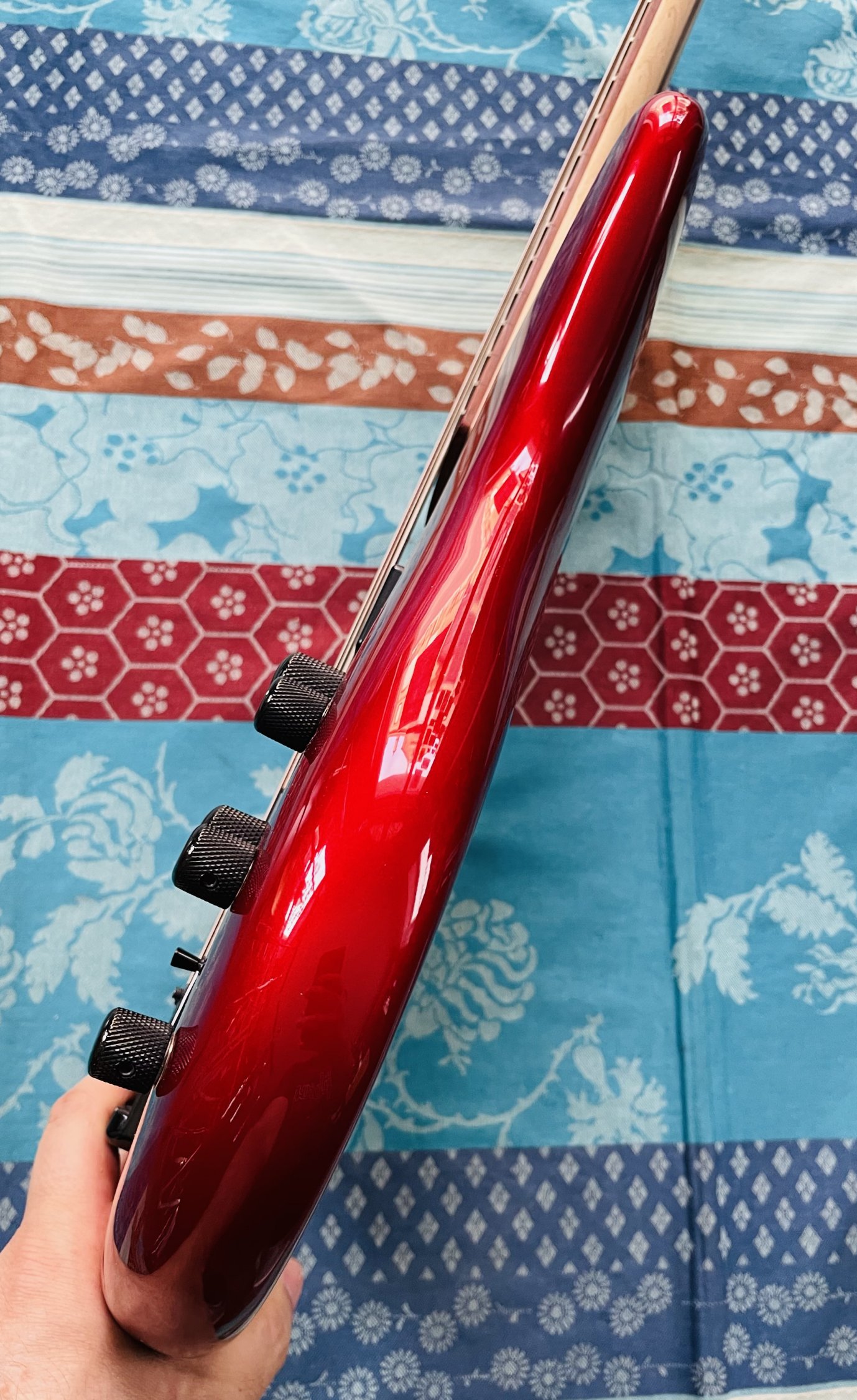 Basse électrique active Ibanez Soundgear SR300 EB 1P02 candy apple n°20112139 (2020, Indonésia) – – Image 5