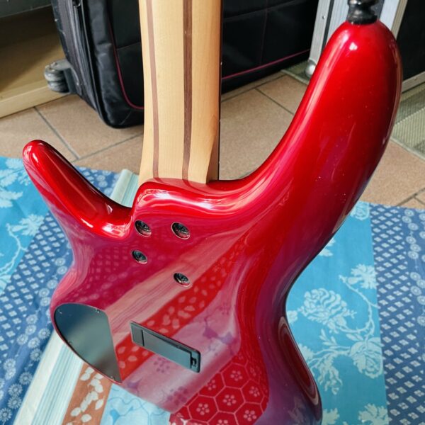 Basse électrique active Ibanez Soundgear SR300 EB 1P02 candy apple n°20112139 (2020, Indonésia) – – Image 10