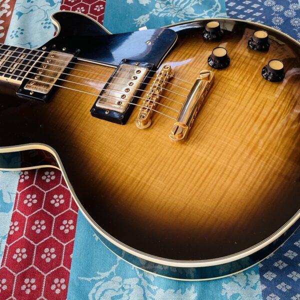 Alternative view of Guitare électrique Jacobacci Studio 2 n°810442 (1981 France), 2 micros Gibson de 1979, révision luthier THEBE (facture juin 2026)