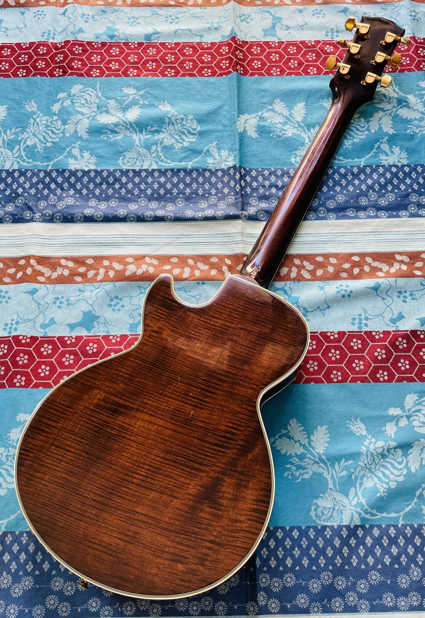 Guitare électrique Jacobacci Studio 2 n°810442 (1981 France), 2 micros Gibson de 1979, révision luthier THEBE (facture juin 2026) – Image 7