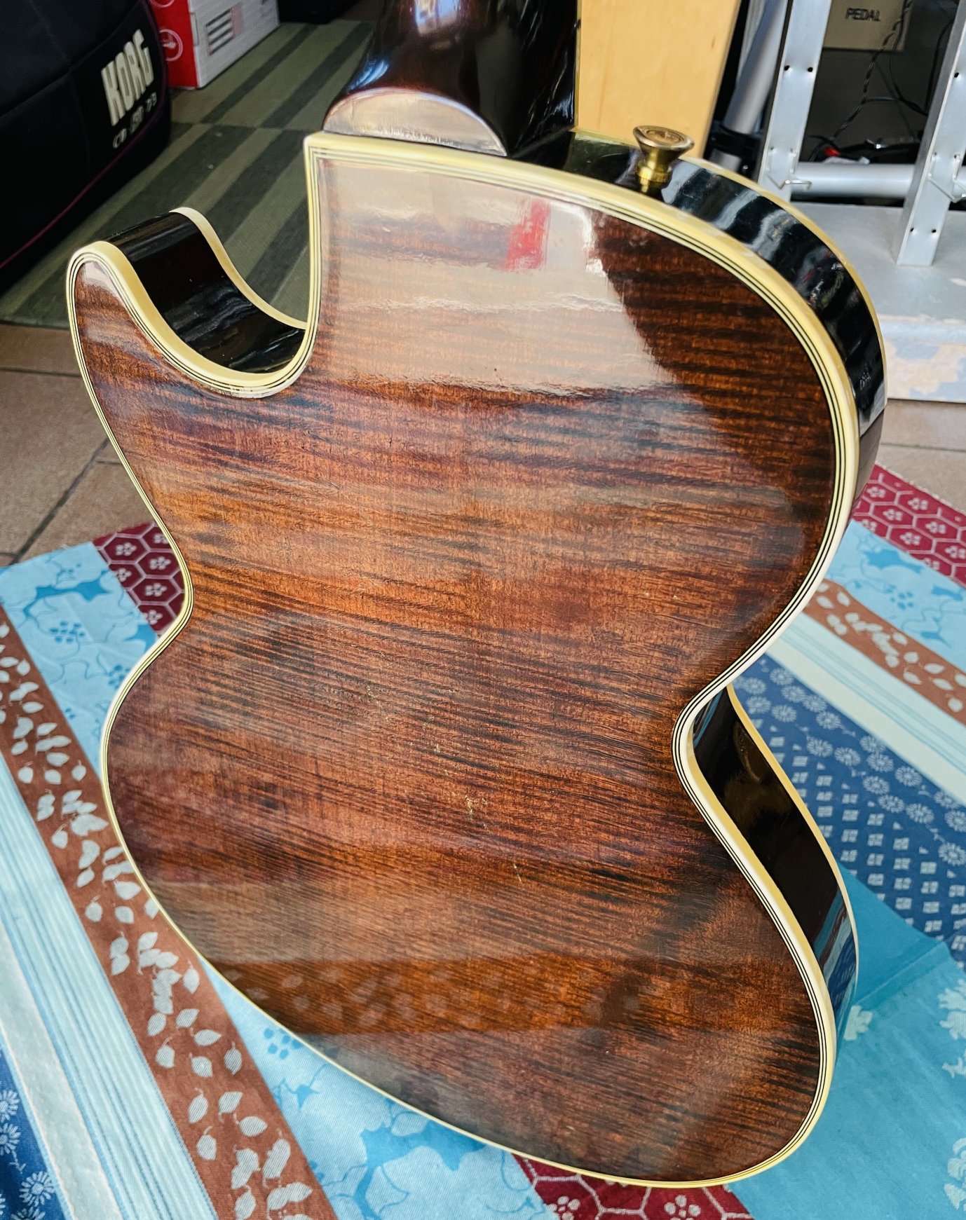 Guitare électrique Jacobacci Studio 2 n°810442 (1981 France), 2 micros Gibson de 1979, révision luthier THEBE (facture juin 2026) – Image 13