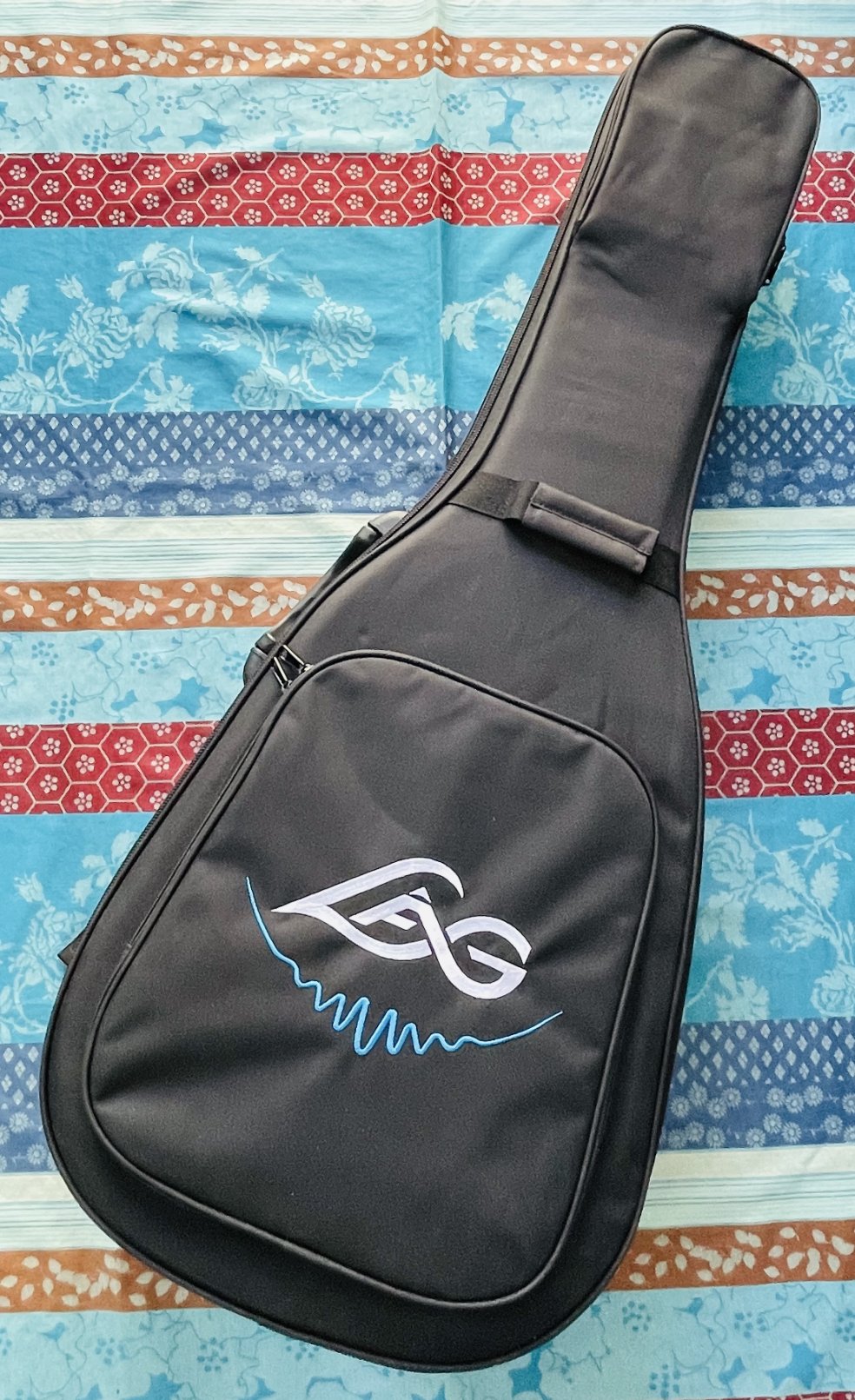 Guitare électro-acoustique avec effets intégrés Lâg Blue Wave 2 TBW2ACE n°2307CT18178, belle housse et accessoires d’origine – Image 14