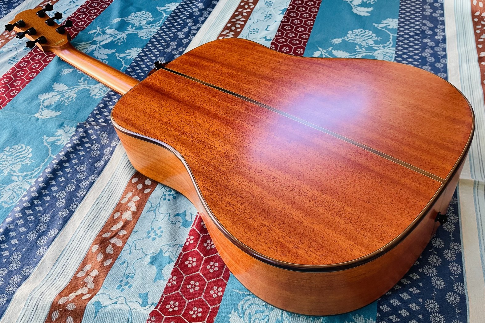 Guitare acoustique Lâg T200D Stage n°1103WF106138, housse Tobago – Image 8