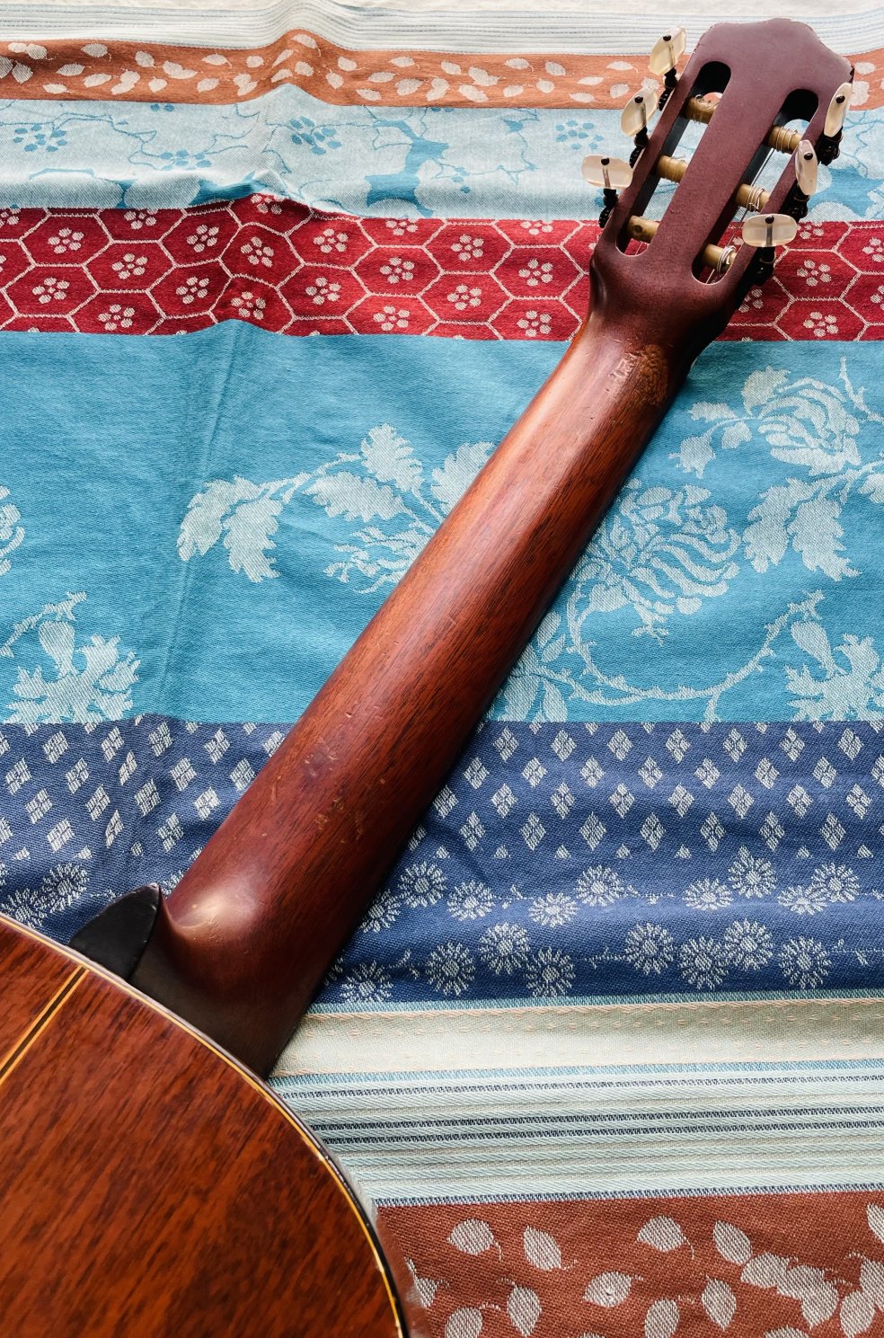 Très rare guitare classique vintage nylon Martin N10 n°257384 (1969 / 1970, USA) , étui d’origine, expertise luthier Caro, révision luthier Manteau (01.07.26) – Image 9