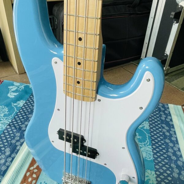 Basse électrique Squier Sonic Precision Bass California blue n°23004783 (China) – Image 6