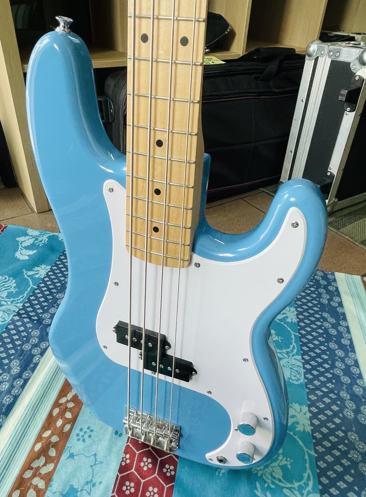 Basse électrique Squier Sonic Precision Bass California blue n°23004783 (China) – Image 6