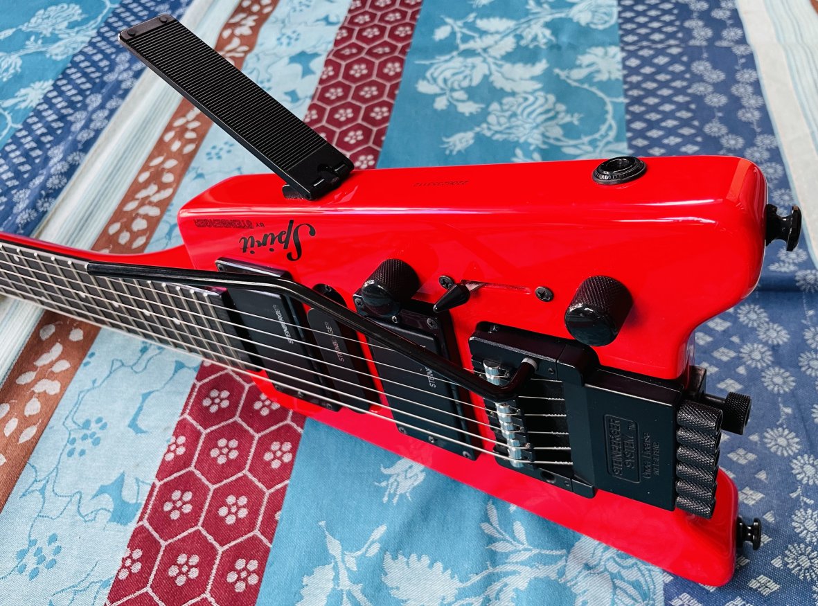 Guitare électrique Steinberger Spirit Gt-Pro deluxe HR red n°22062353112, housse d’origine, sangle Dunlop, 2 jeux cordes – Image 6