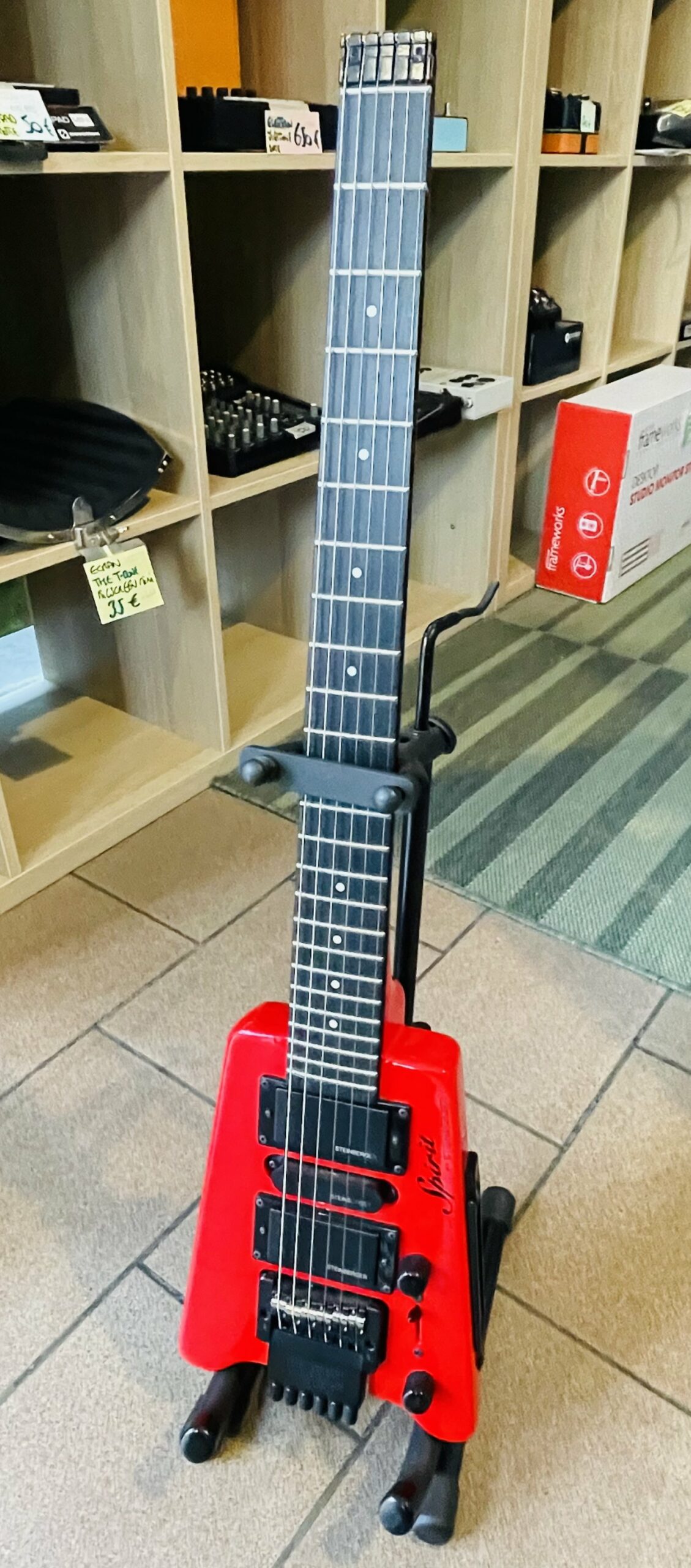 Guitare électrique Steinberger Spirit Gt-Pro deluxe HR red n°22062353112, housse d’origine, sangle Dunlop, 2 jeux cordes – Image 9