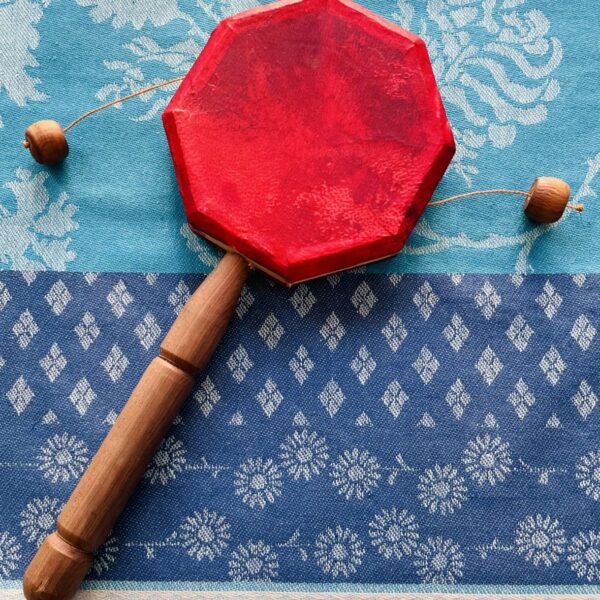 Tambour à hochet