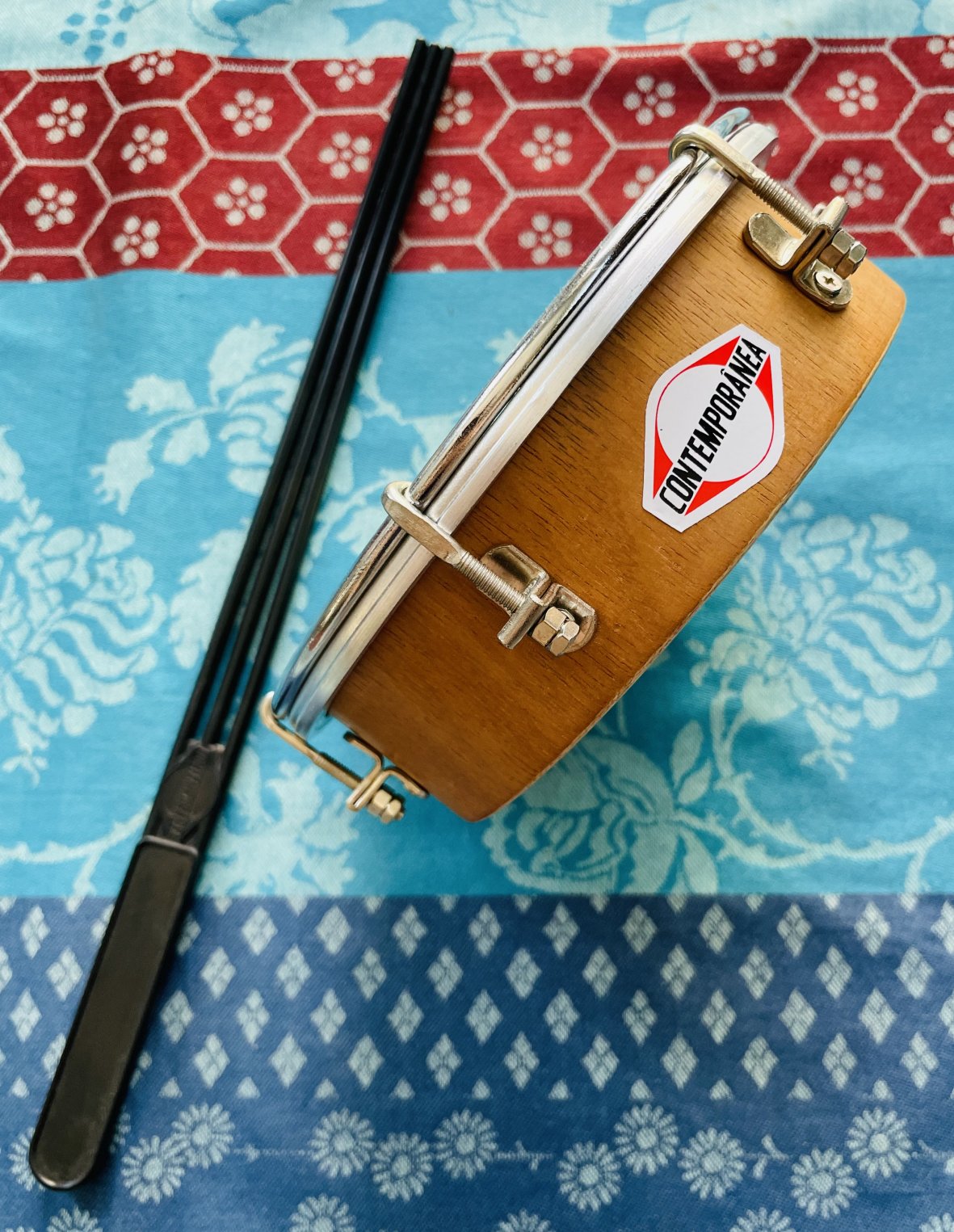 Tambourin en bois Contemporanea (Brésil), baguette d’origine – Image 2