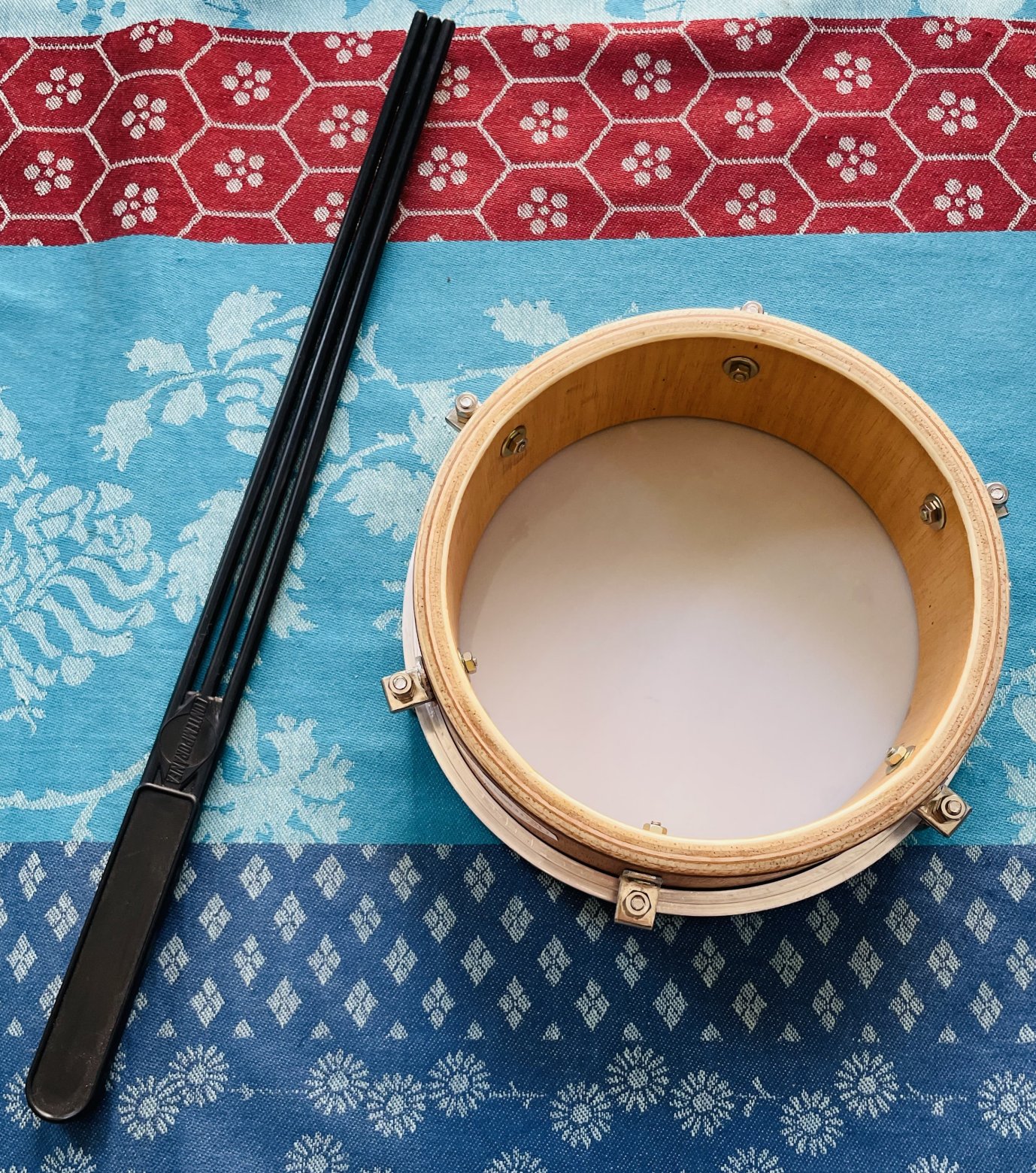 Tambourin en bois Contemporanea (Brésil), baguette d’origine – Image 3