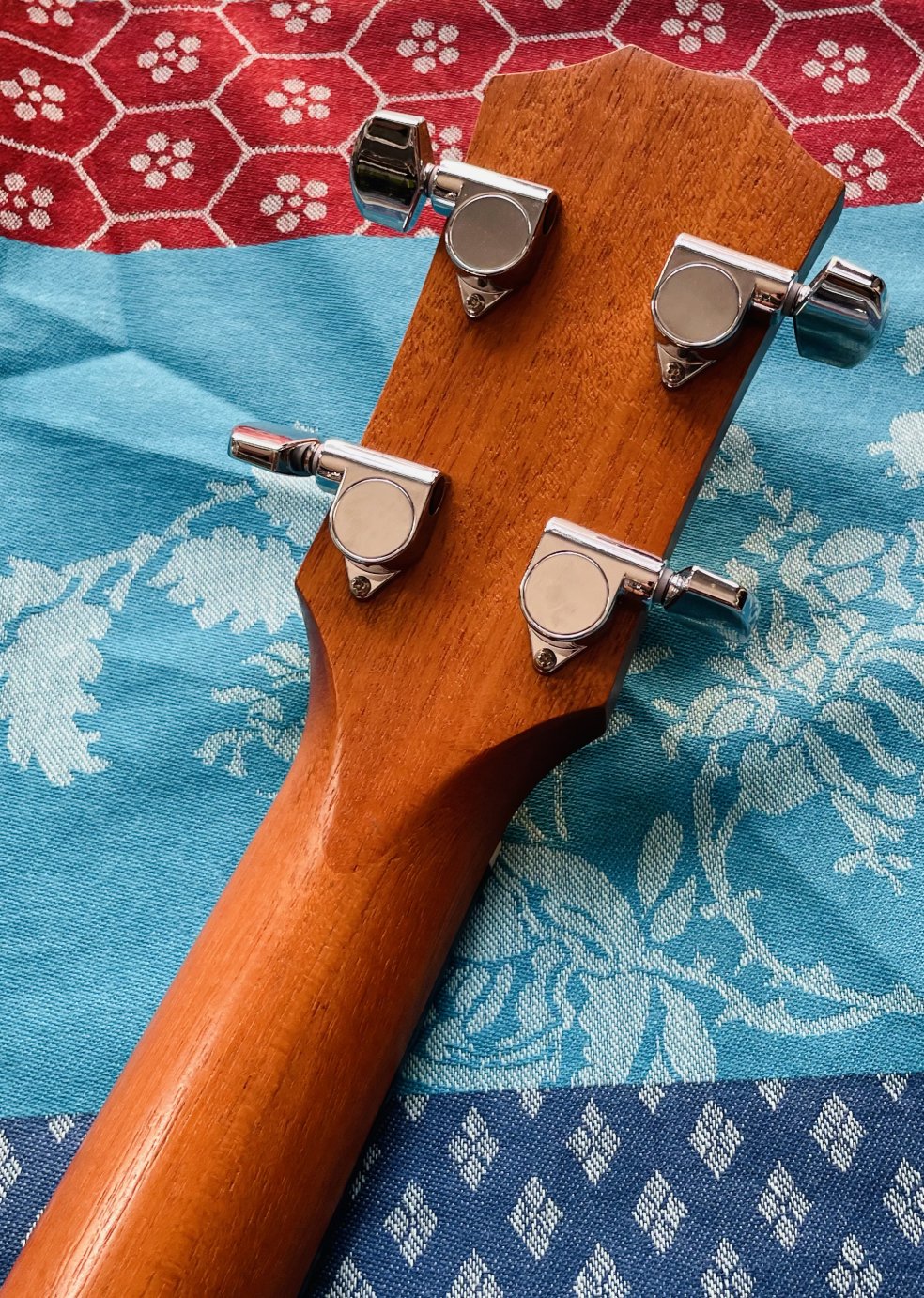 Basse électrique électro-acoustique Taylor GS Mini-e Koa Bass n°2205121247, house Taylor, révisée luthier Manteau (facture 22.07.26) – Image 10