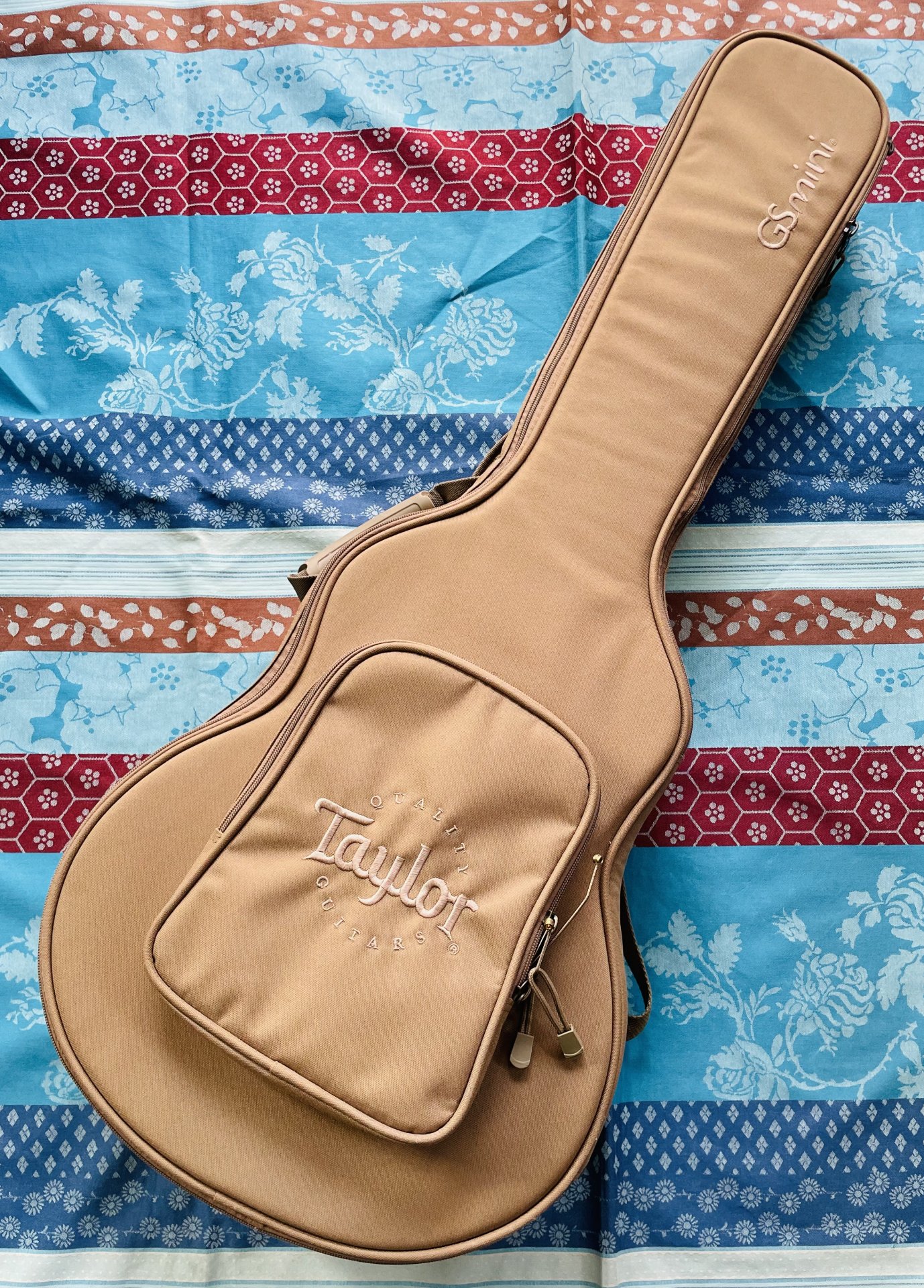Basse électrique électro-acoustique Taylor GS Mini-e Koa Bass n°2205121247, house Taylor, révisée luthier Manteau (facture 22.07.26) – Image 14