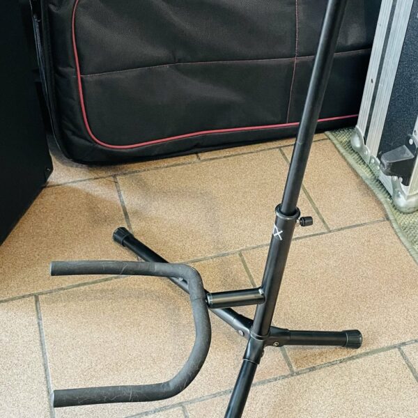 Alternative view of 1 stand guitare universel RTX n°1