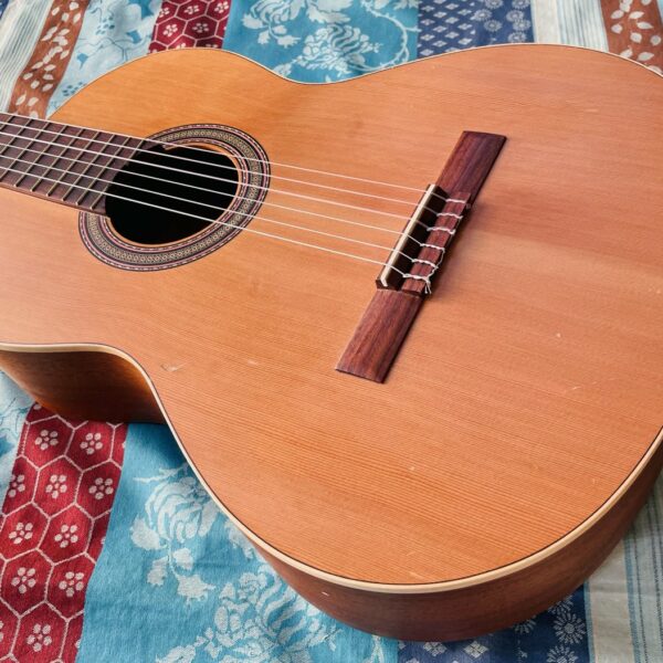 Alternative view of Guitare classique nylon Alhambra Z nature n°ZM1QXK, capodastre Wingo, cordes neuves Savarez 520R