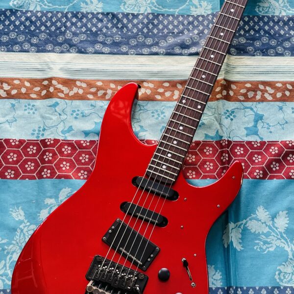 Guitare électrique Kramer 610 n°SF4049 (1988, Korea / Neptune USA), vibrato, étui, révision Luthier Thébé (01.08.26)