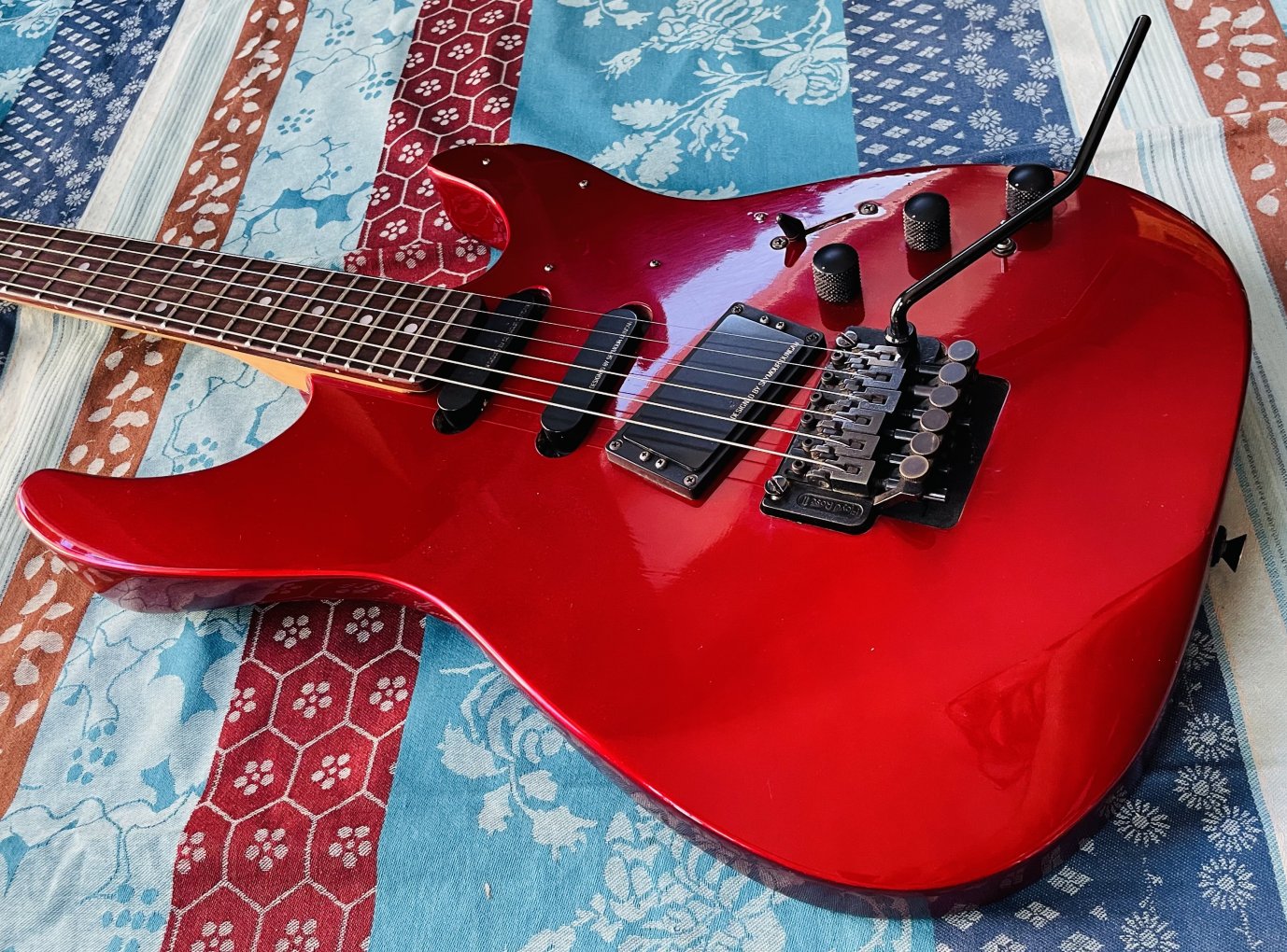 Guitare électrique Kramer 610 n°SF4049 (1988, Korea / Neptune USA), vibrato, étui, révision Luthier Thébé (01.08.26) – Image 2