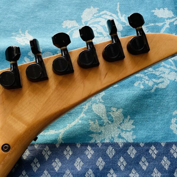 Guitare électrique Kramer 610 n°SF4049 (1988, Korea / Neptune USA), vibrato, étui, révision Luthier Thébé (01.08.26) – Image 10
