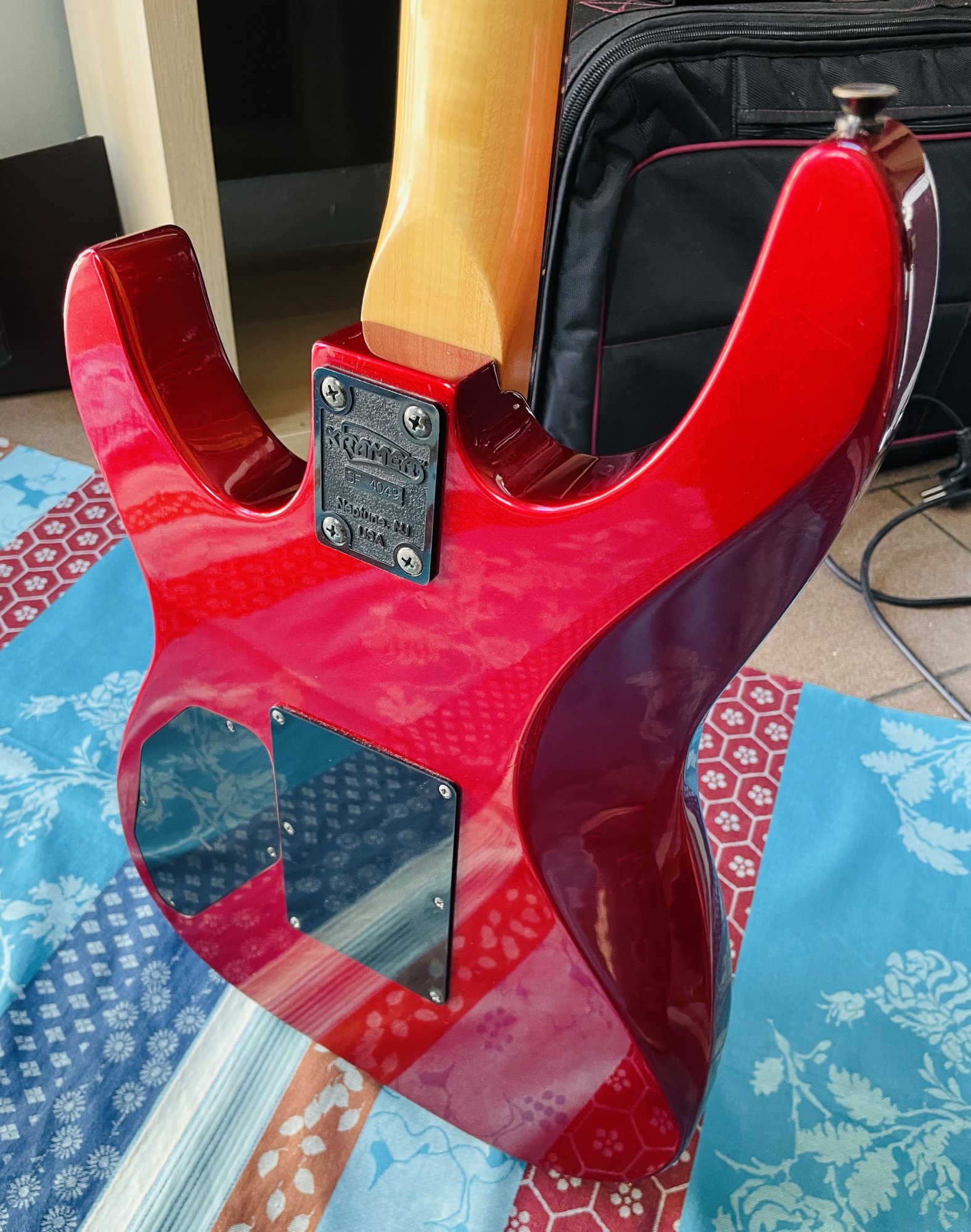 Guitare électrique Kramer 610 n°SF4049 (1988, Korea / Neptune USA), vibrato, étui, révision Luthier Thébé (01.08.26) – Image 12