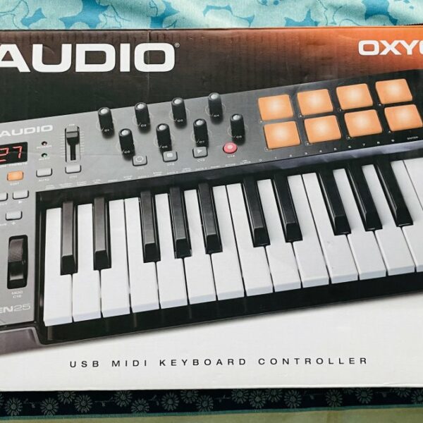 Clavier maitre M-Audio Oxygen 25 IV n°B51405159904106, usb, notice, boite d’origine – Image 6