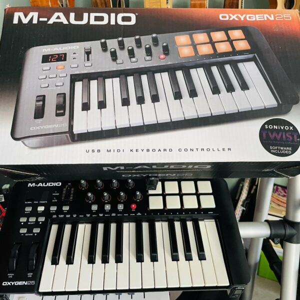 Clavier maitre M-Audio Oxygen 25 IV n°B51405159904106, usb, notice, boite d’origine – Image 7