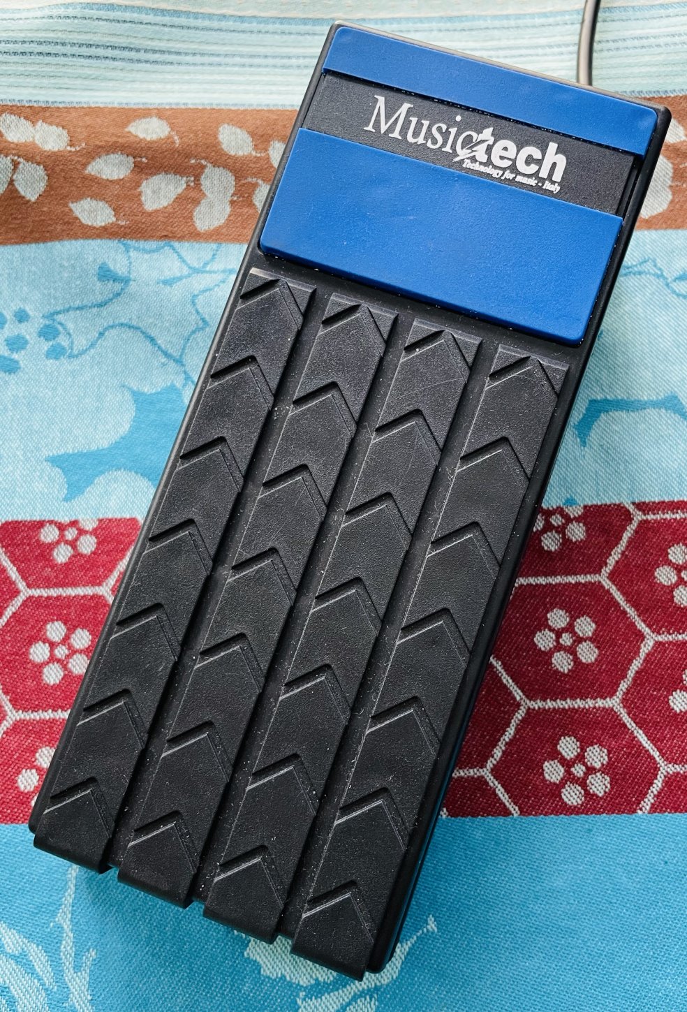 Pédale volume Musitech (Italy), câble jack