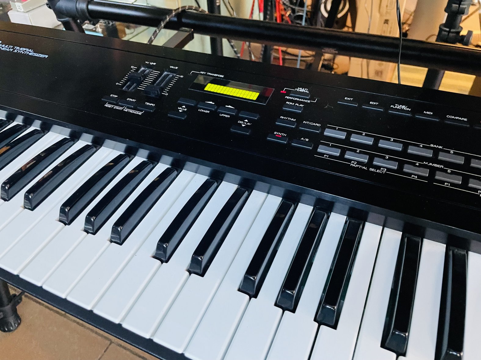 Synthé Roland D-10 n°C940224 (1988, Japan) – Image 3