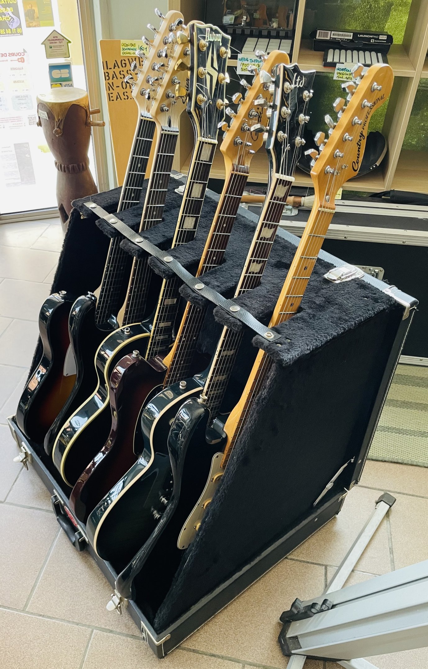 Valise stand 6 guitares Stagg GDC-6