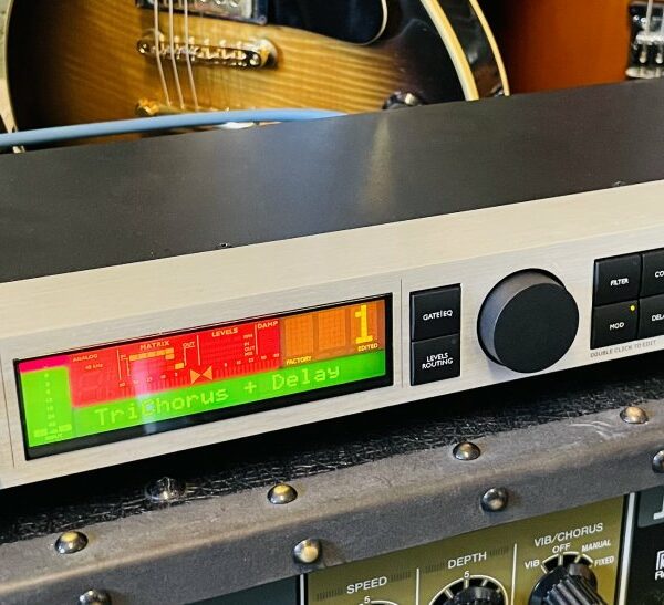 Alternative view of Rack effets guitare TC Electronic G-Major n°3451073, boite, alim, notice