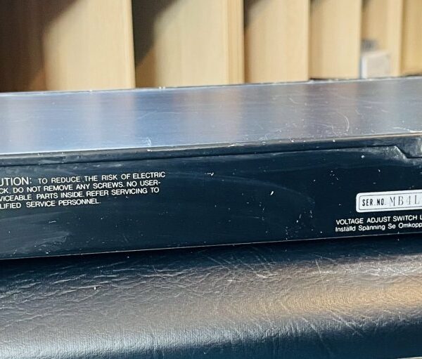 Egaliseur Yamaha GQ131 n°MB4L053172 (Japan), rack 1U – Image 4