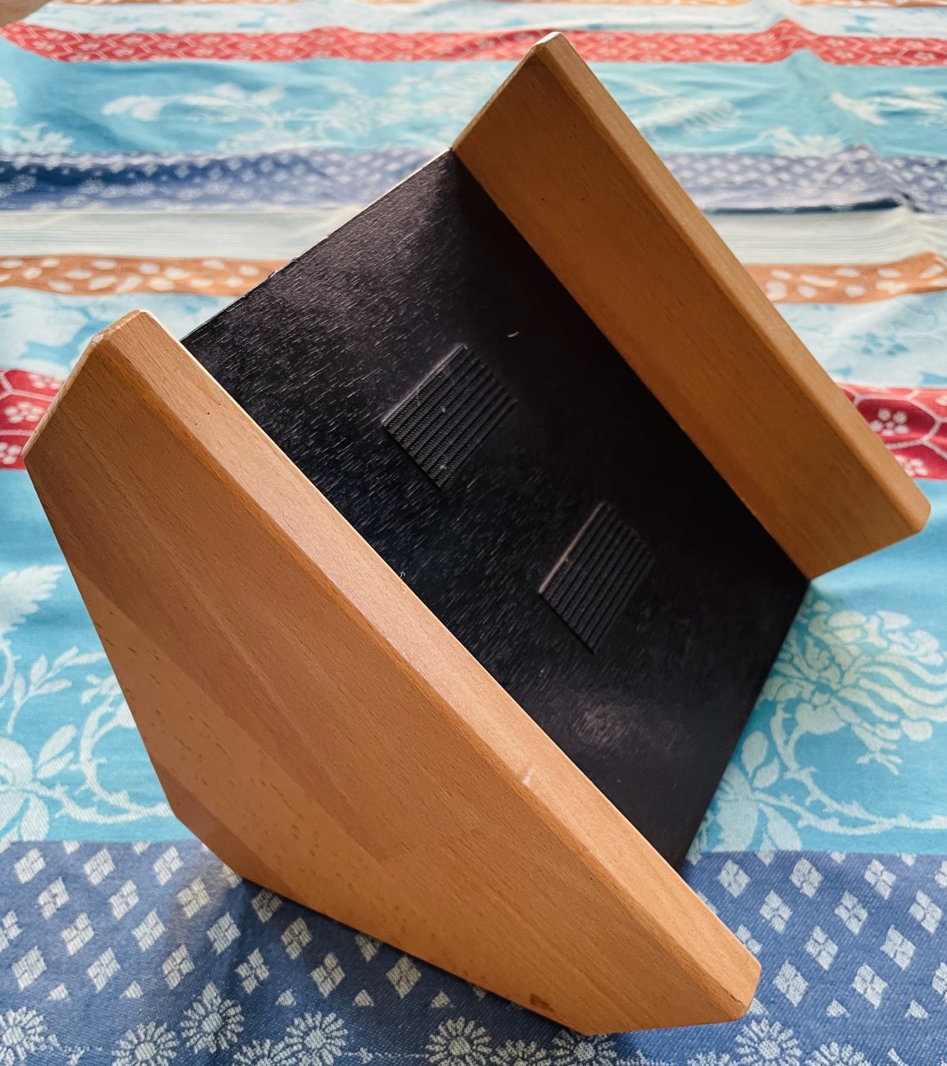 Support home-studio d’artisan en bois n°1 pour machines de petites tailles