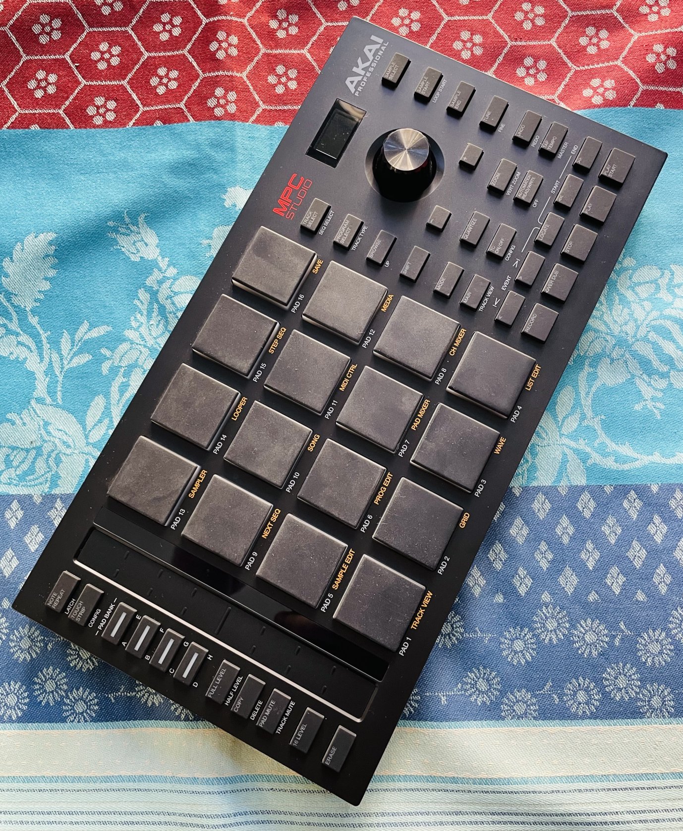Groovemachine Akai MPC Studio n°A31208248914761, carton usb notice d’origine – Image 2