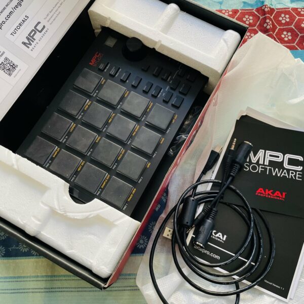Groovemachine Akai MPC Studio n°A31208248914761, carton usb notice d’origine – Image 6