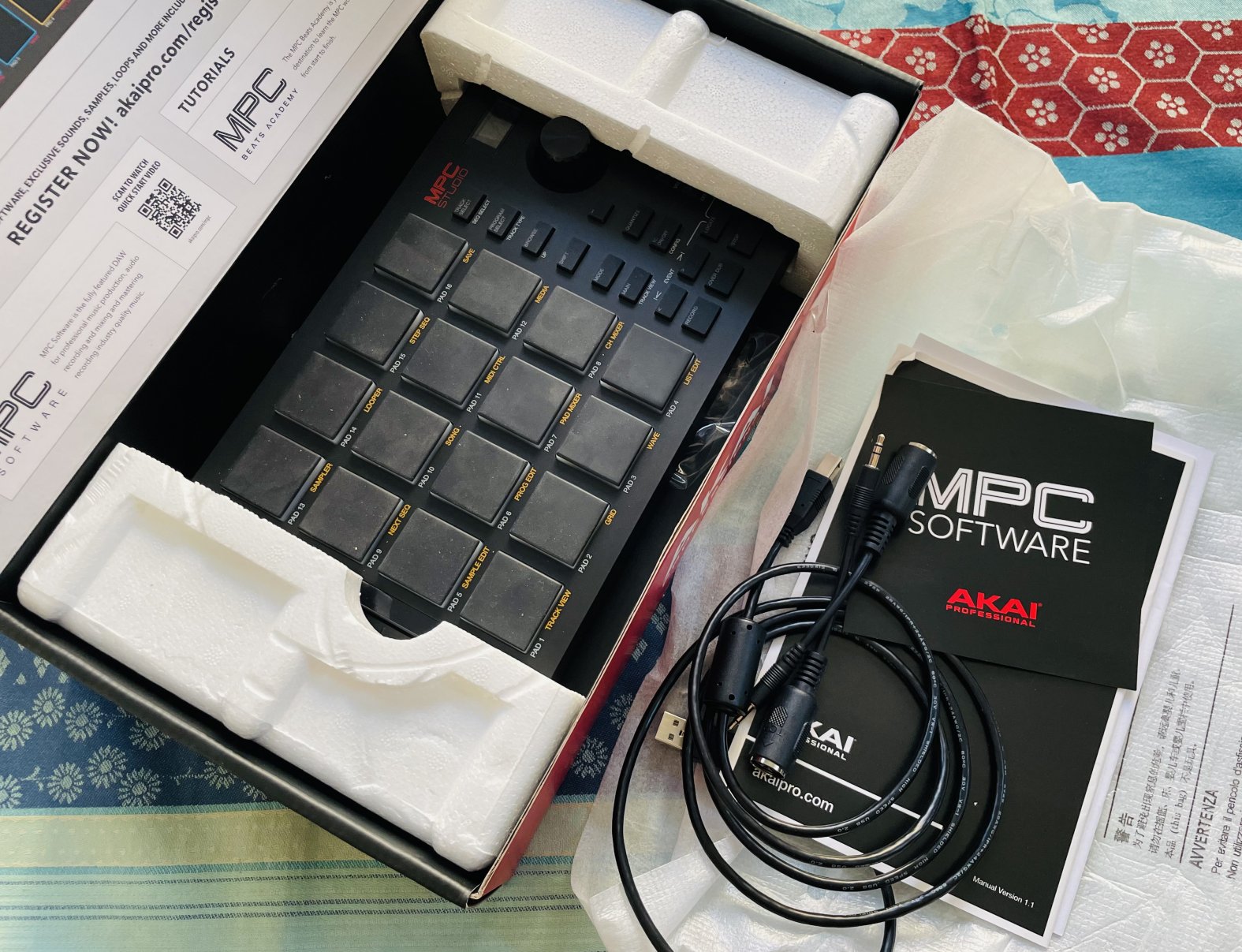 Groovemachine Akai MPC Studio n°A31208248914761, carton usb notice d’origine – Image 6