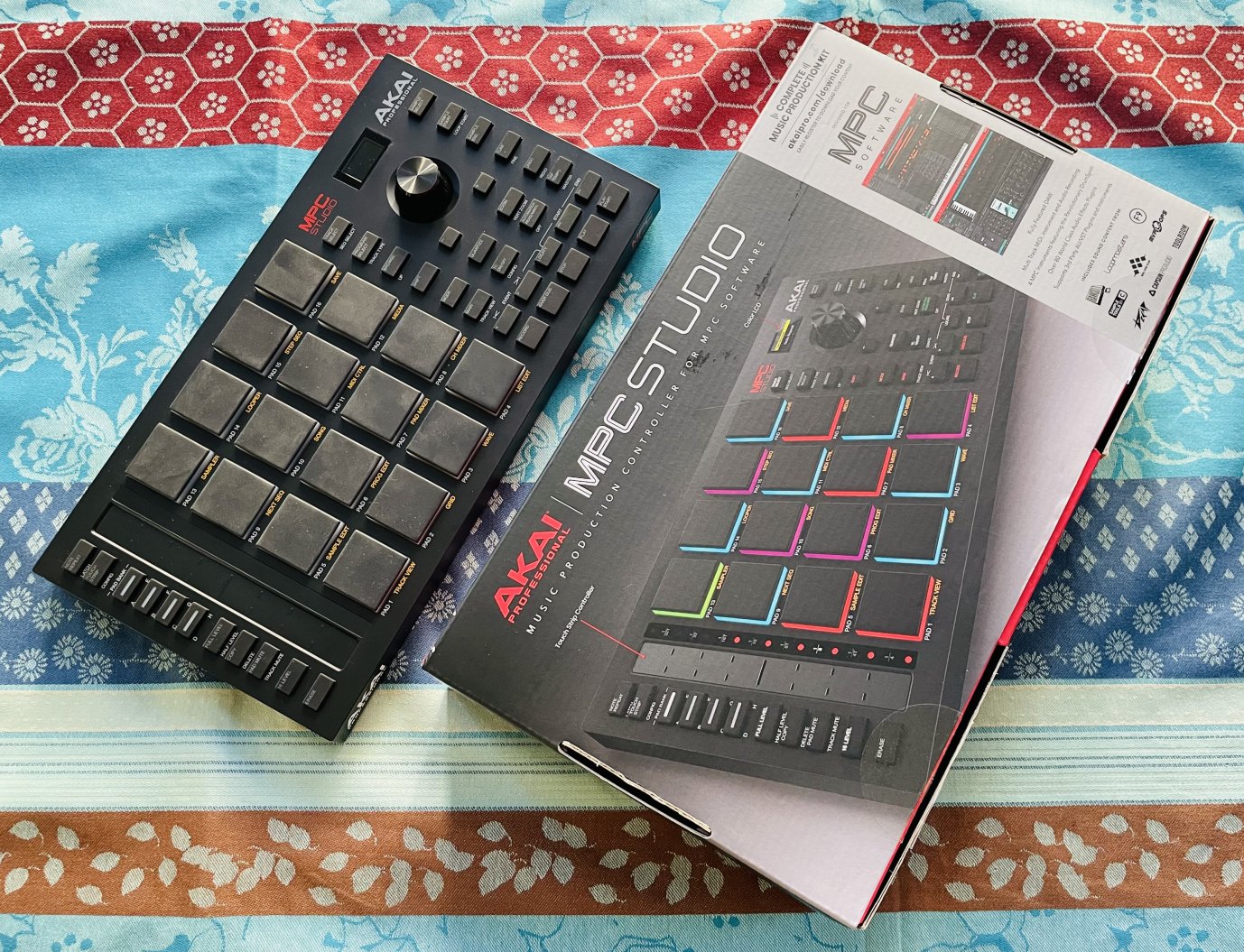 Groovemachine Akai MPC Studio n°A31208248914761, carton usb notice d’origine – Image 7