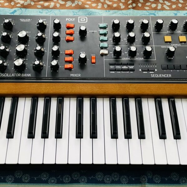 Synthé analogique Behringer Poly D n°S240800348D8J, boite d’origine, notice, alim – Image 4