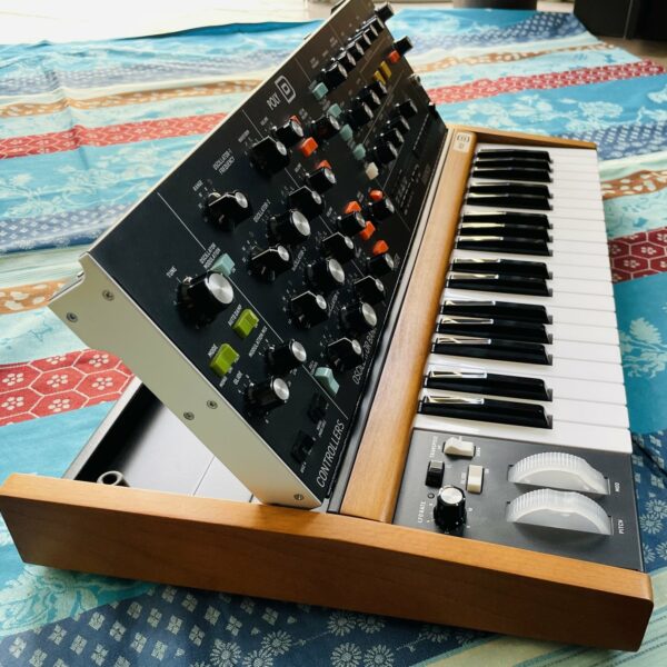 Synthé analogique Behringer Poly D n°S240800348D8J, boite d’origine, notice, alim – Image 5
