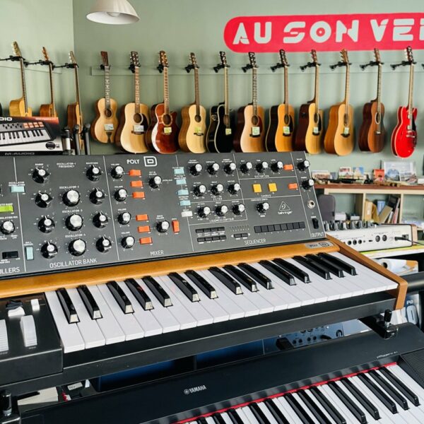 Synthé analogique Behringer Poly D n°S240800348D8J, boite d’origine, notice, alim – Image 9