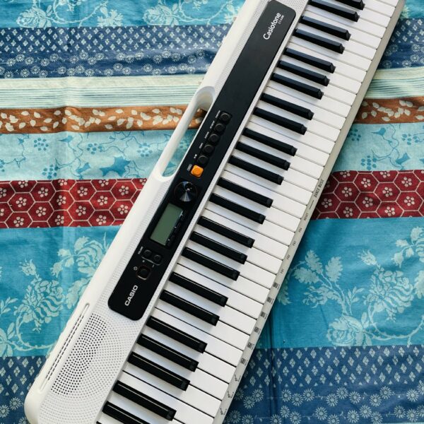 Clavier arrangeur Casio CT-S200 blanc n°876DC7112011908AAC, alim