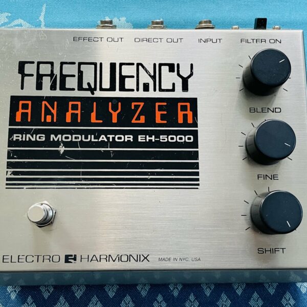 Pédale ring modulator Electro-Harmonix Frequency Analyzer EH5000 MKII silver (reissue 2001/2007), alim EH