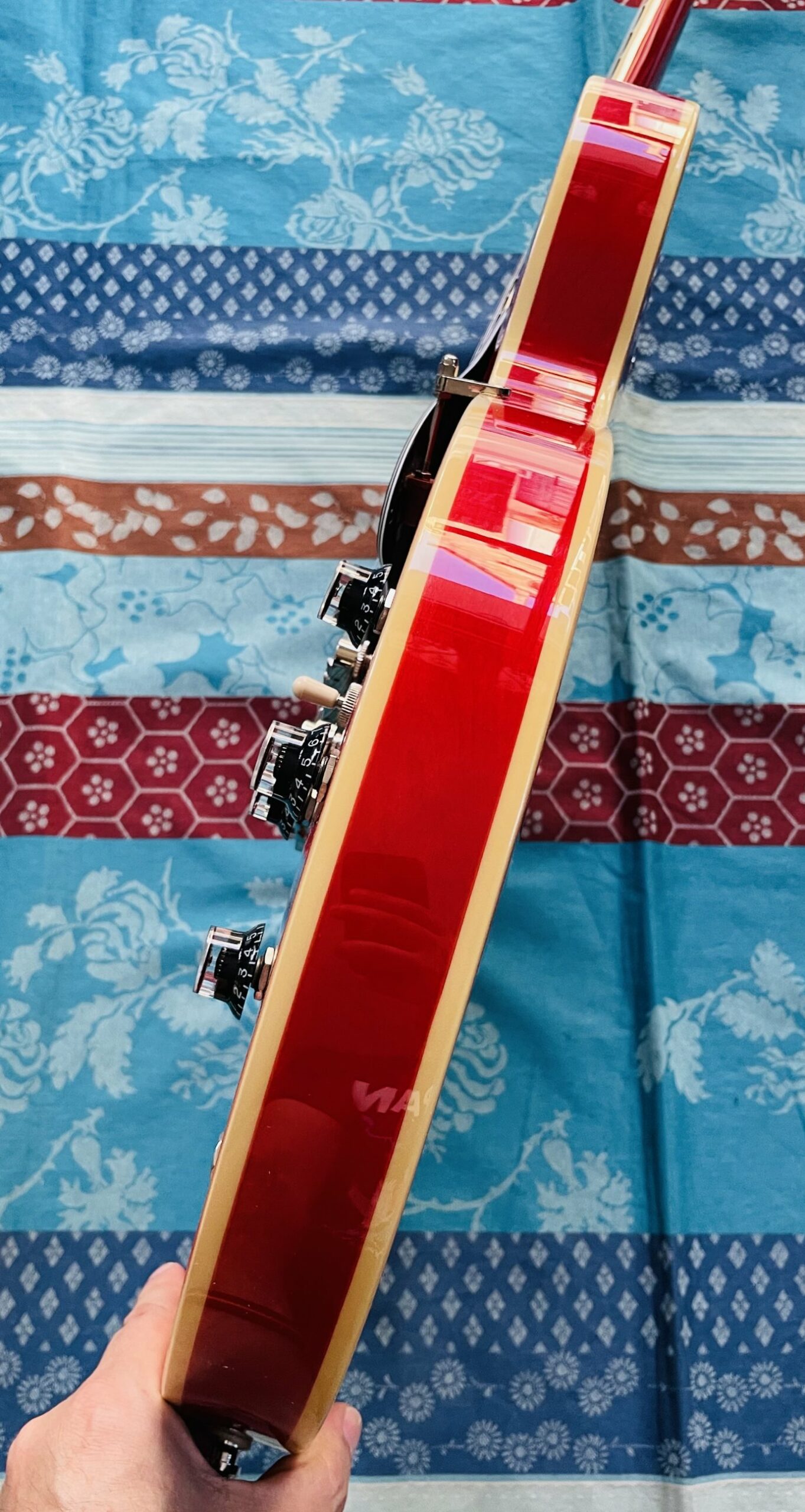 Guitare électrique Epiphone ES-335 IG Cherry n°23051511048, housse Tobago – Image 6