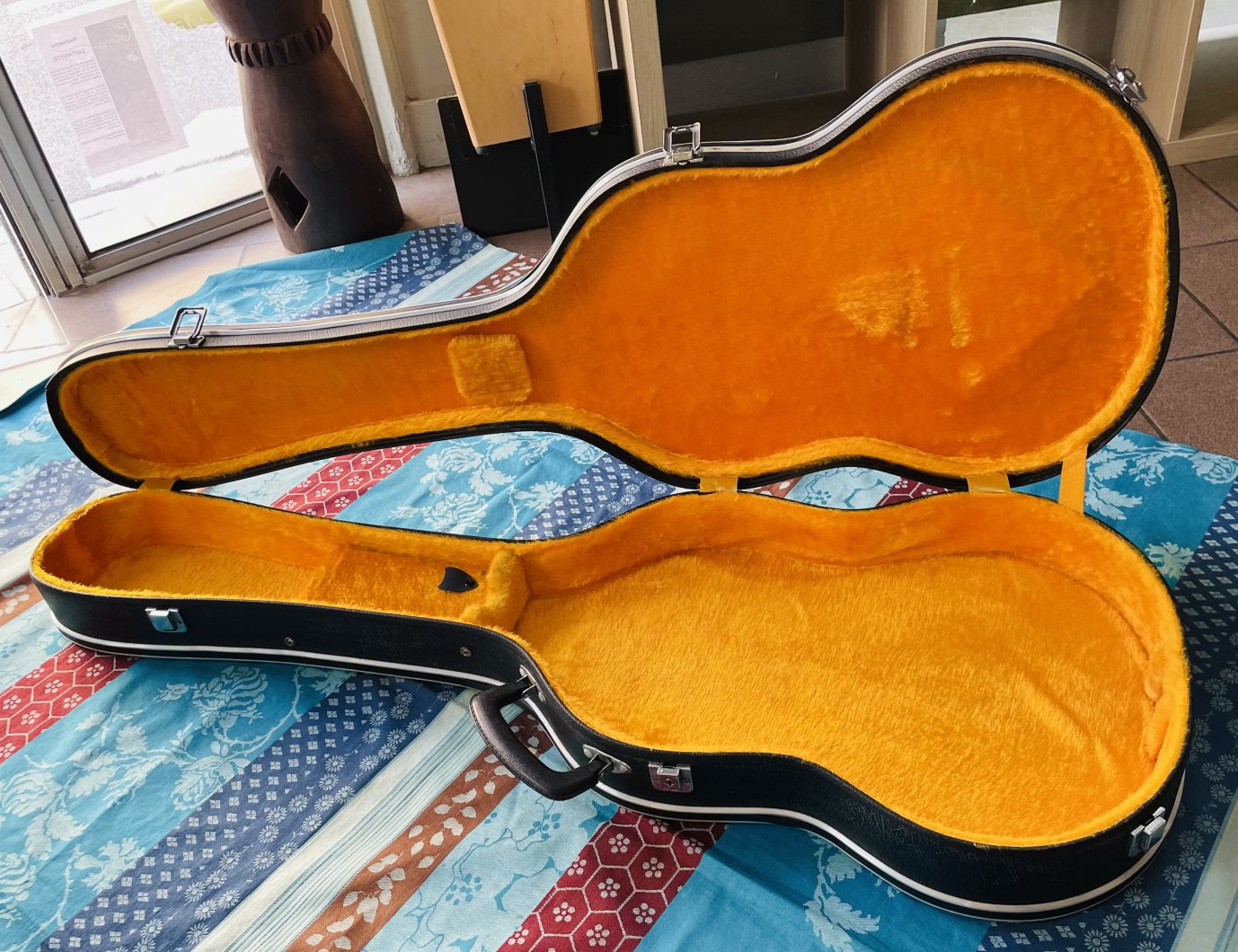 Etui guitare vintage (Japan)
