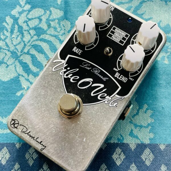 Pédale réverb vibrato phaser Keely Electronics Vibe O Verb n°01336 (USA), boite d’origine