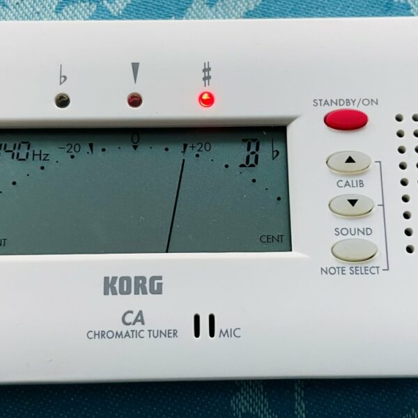 Accordeur chromatique de guitare basse vents Korg CA40, notice, piles neuves