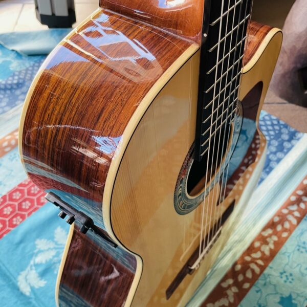 Guitare électro-classique Kremona Performer F65CW SB Natural n°25007.14.07, belle housse Boston, pickguard ajouté – Image 11