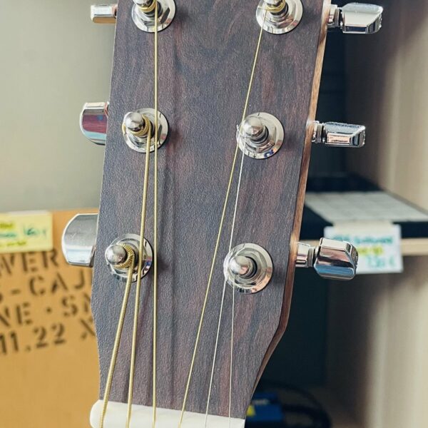 Guitare électro-acoustique Martin Road Series 000.10E n°2910347 (USA), housse Martin, plaque bois QRcode Martin, jeux de cordes Ernie Ball Earthwood 11/52. – Image 10