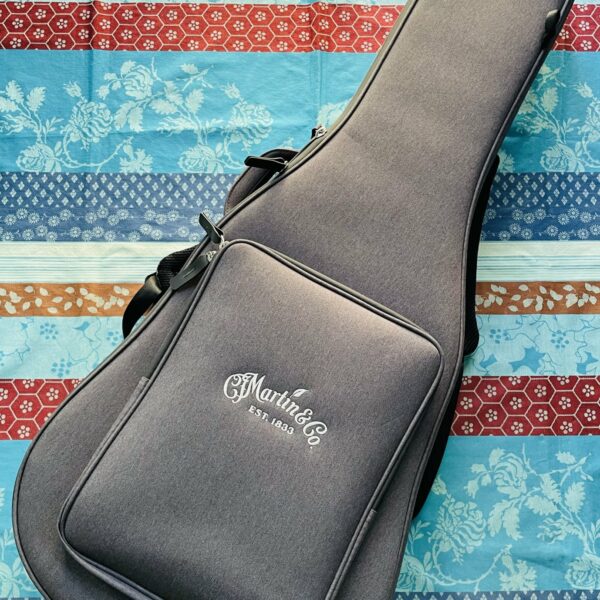 Guitare électro-acoustique Martin Road Series 000.10E n°2910347 (USA), housse Martin, plaque bois QRcode Martin, jeux de cordes Ernie Ball Earthwood 11/52. – Image 12