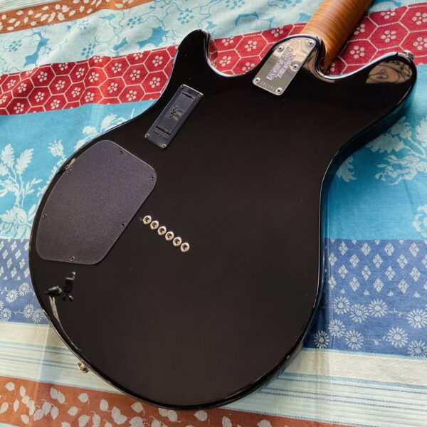 Guitare électrique Musicman Valentine Black n°G82098, étui Musicman – Image 9