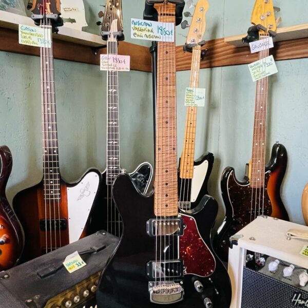 Guitare électrique Musicman Valentine Black n°G82098, étui Musicman – Image 16
